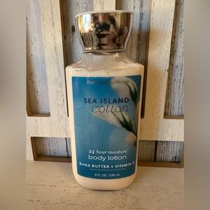 Bath & Body Works Sea Island Cotton Moisture Lotion - 8oz Discontinued NEW